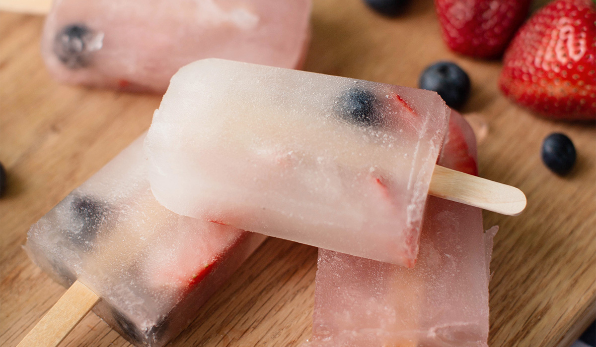 Oliver Winery Real Fruit Moscato popsicles on a hot summer day.