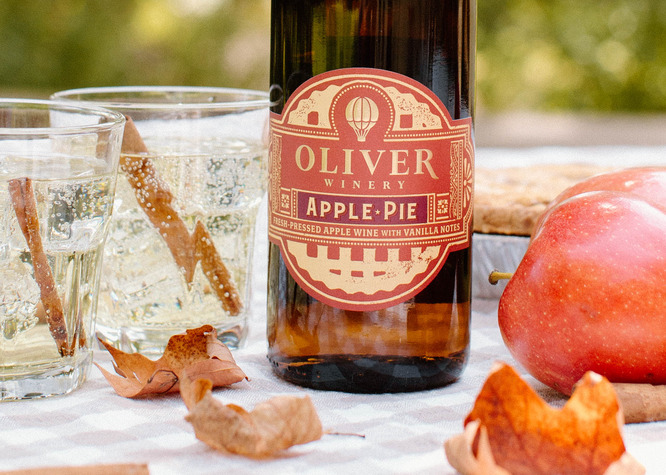 Oliver Winery Apple Pie Fall Picnic