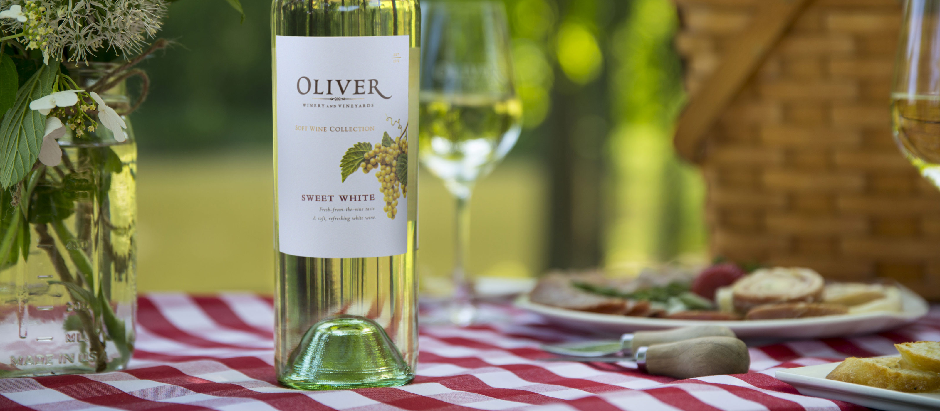 Sweet Red Wine Oliver Winery & Vineyards