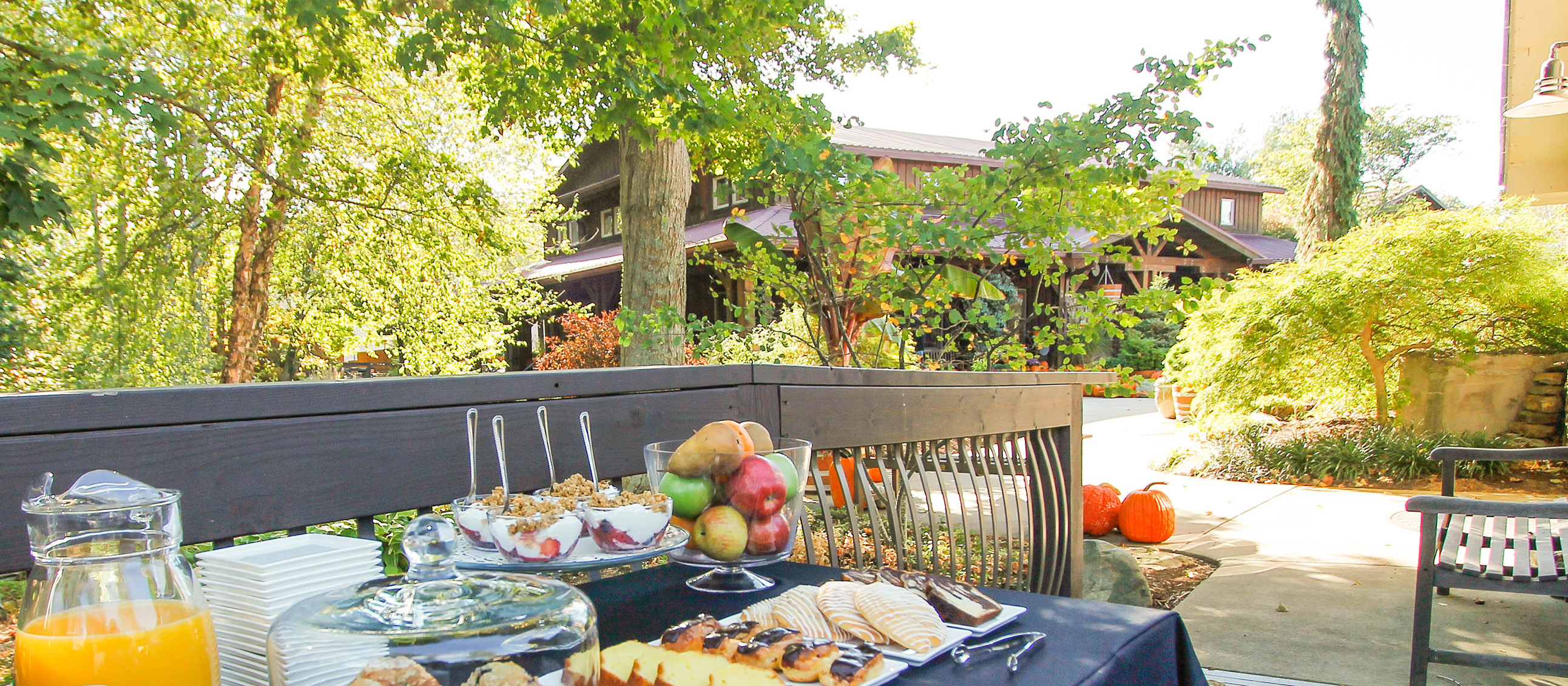 Light breakfast, juice, and coffee during Oliver Winery Music & Mimosas events.