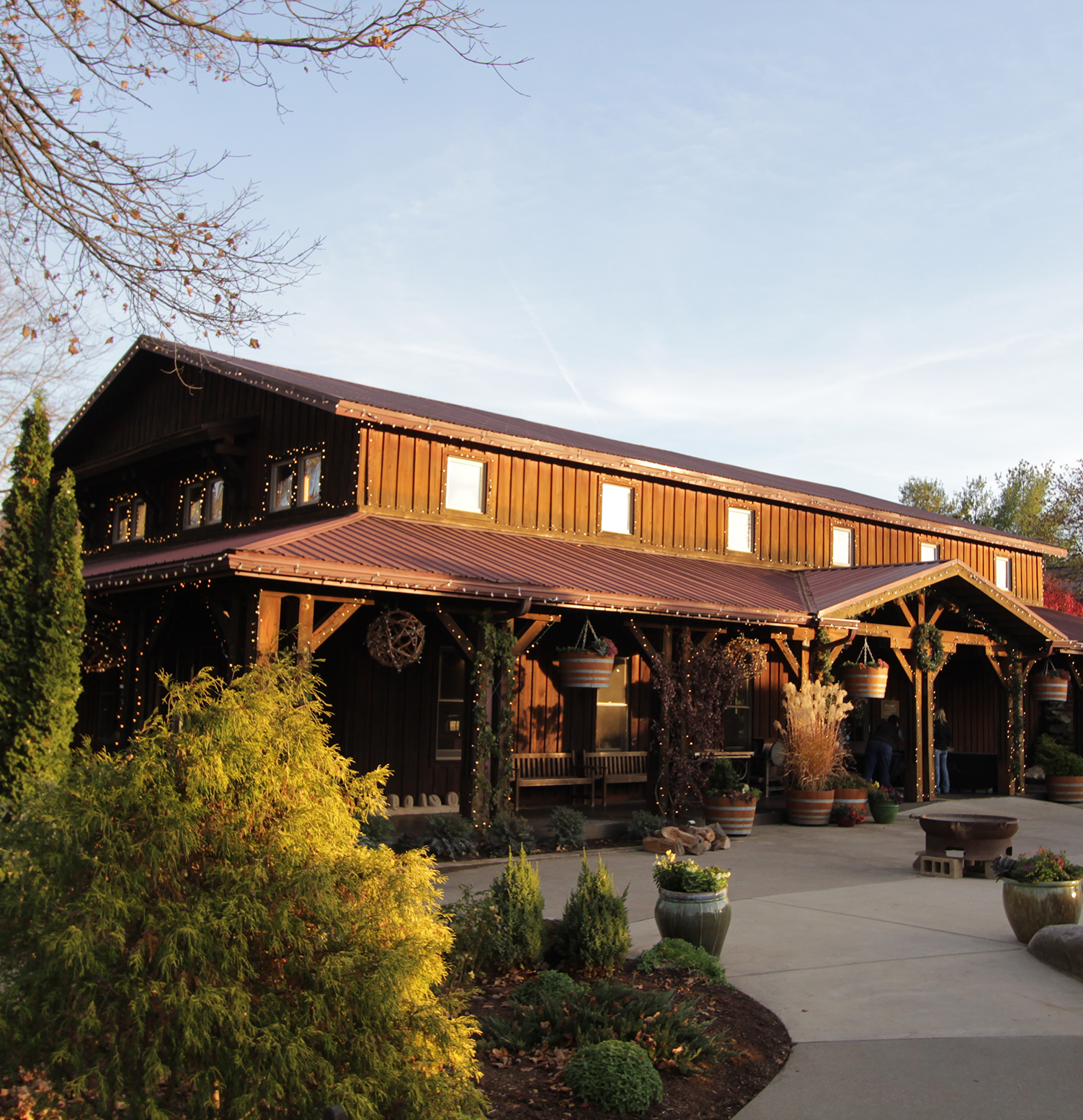 Oliver Winery tasting room with holiday lights